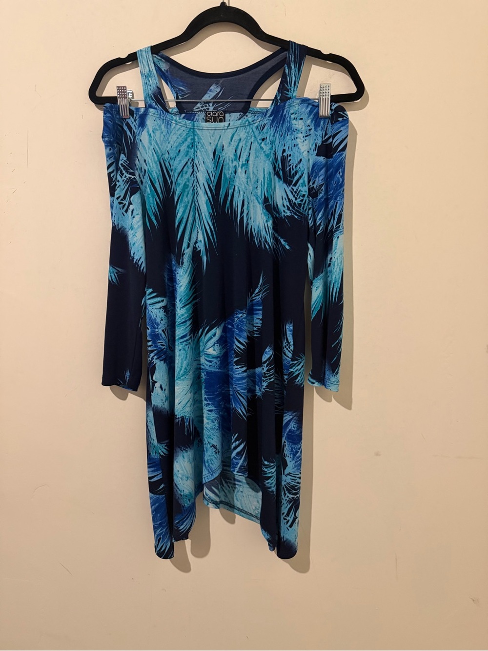 Clara sun woo Blue Tropical off the shoulder top size XSmall